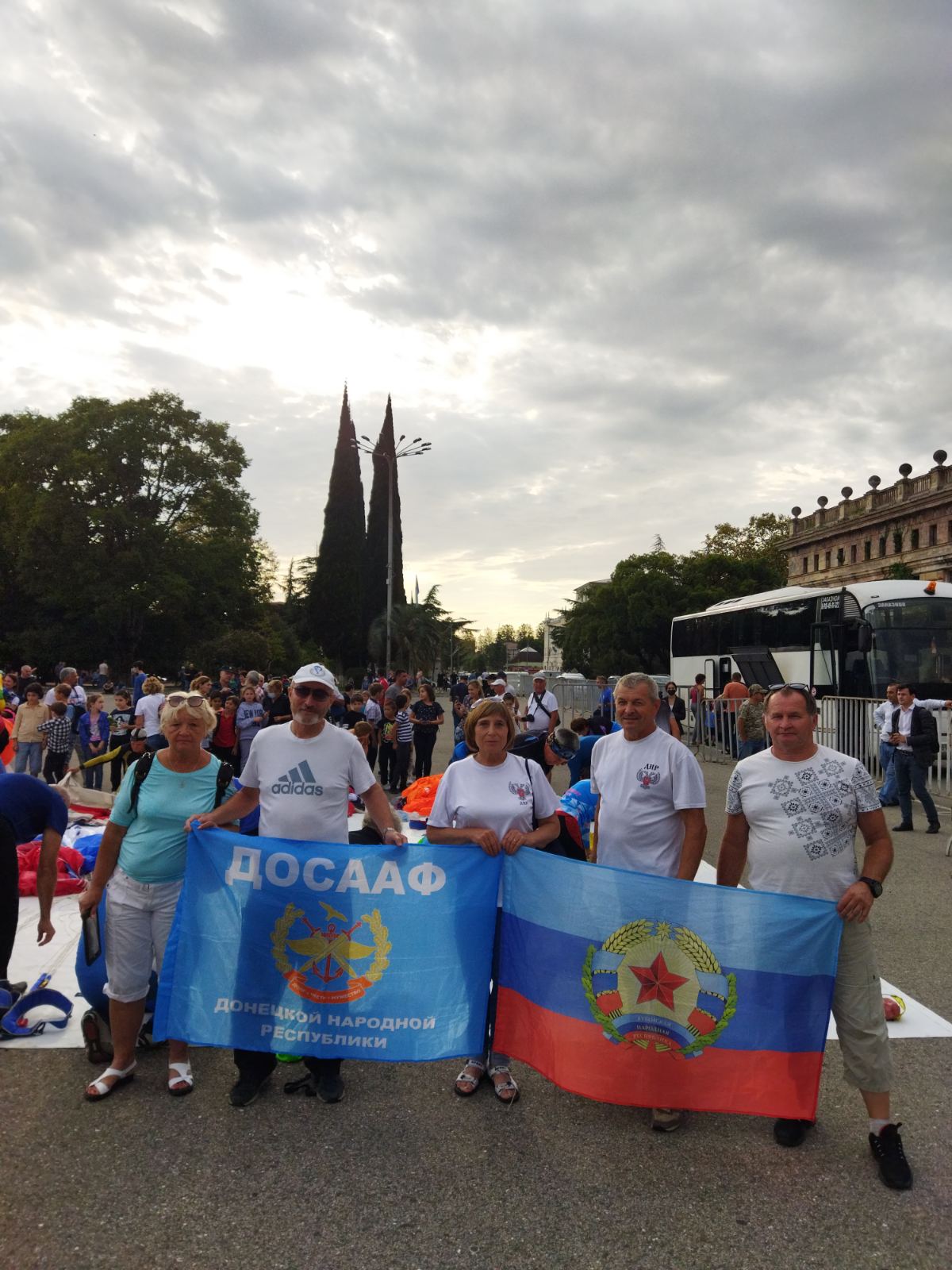 Нина Очеретяная выполнила 5000 - й прыжок с парашютом на чемпионате в Абхазии — Министерство молодежи, спорта и туризма ДНР